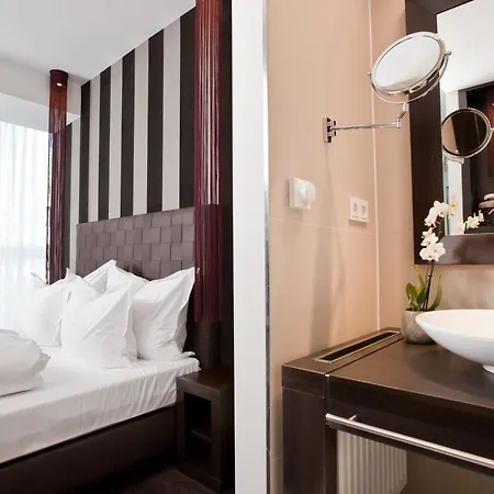 Goodman's Living * Berlino